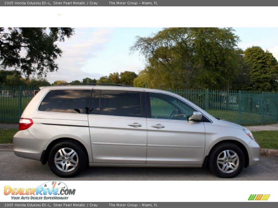 2005 Honda Odyssey EX-L Silver Pearl Metallic / Gray Photo #14
