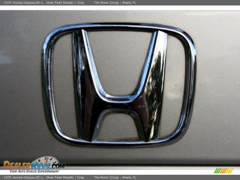 2005 Honda Odyssey EX-L Silver Pearl Metallic / Gray Photo #19