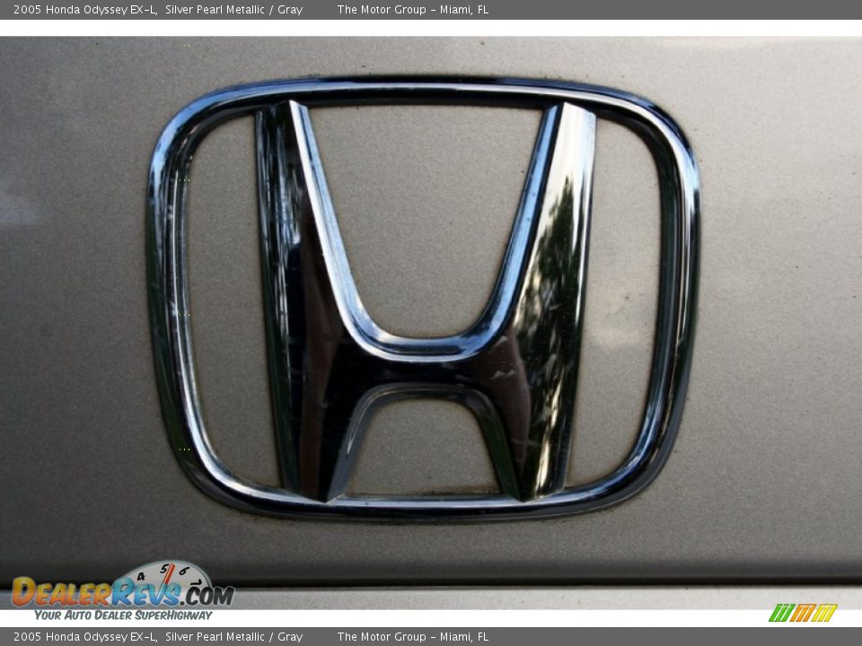 2005 Honda Odyssey EX-L Silver Pearl Metallic / Gray Photo #20