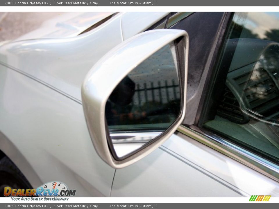 2005 Honda Odyssey EX-L Silver Pearl Metallic / Gray Photo #27