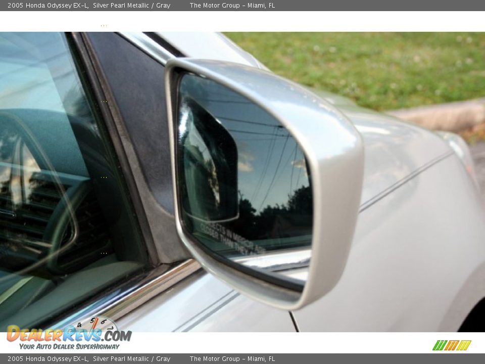2005 Honda Odyssey EX-L Silver Pearl Metallic / Gray Photo #28