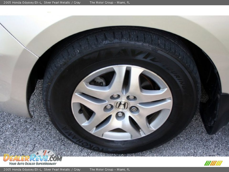 2005 Honda Odyssey EX-L Silver Pearl Metallic / Gray Photo #29