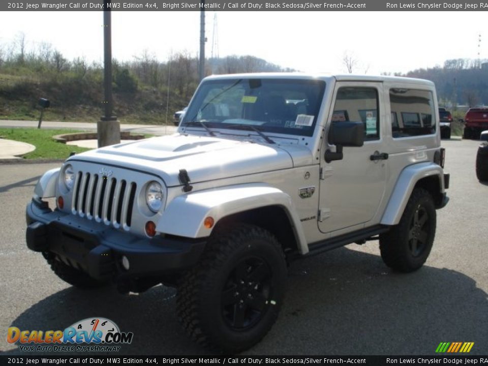 2012 Jeep Wrangler Call of Duty: MW3 Edition 4x4 Bright Silver Metallic / Call of Duty: Black Sedosa/Silver French-Accent Photo #4