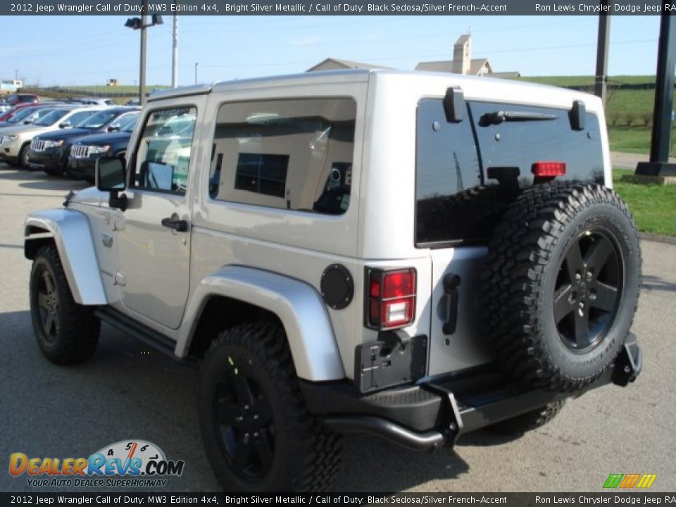 2012 Jeep Wrangler Call of Duty: MW3 Edition 4x4 Bright Silver Metallic / Call of Duty: Black Sedosa/Silver French-Accent Photo #6