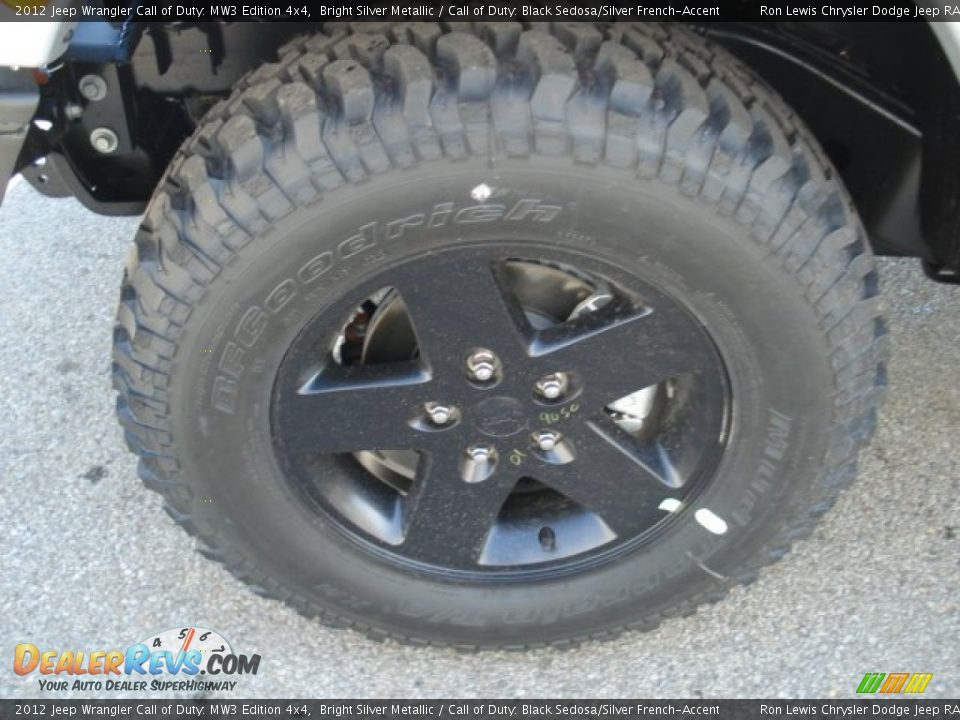 2012 Jeep Wrangler Call of Duty: MW3 Edition 4x4 Bright Silver Metallic / Call of Duty: Black Sedosa/Silver French-Accent Photo #11
