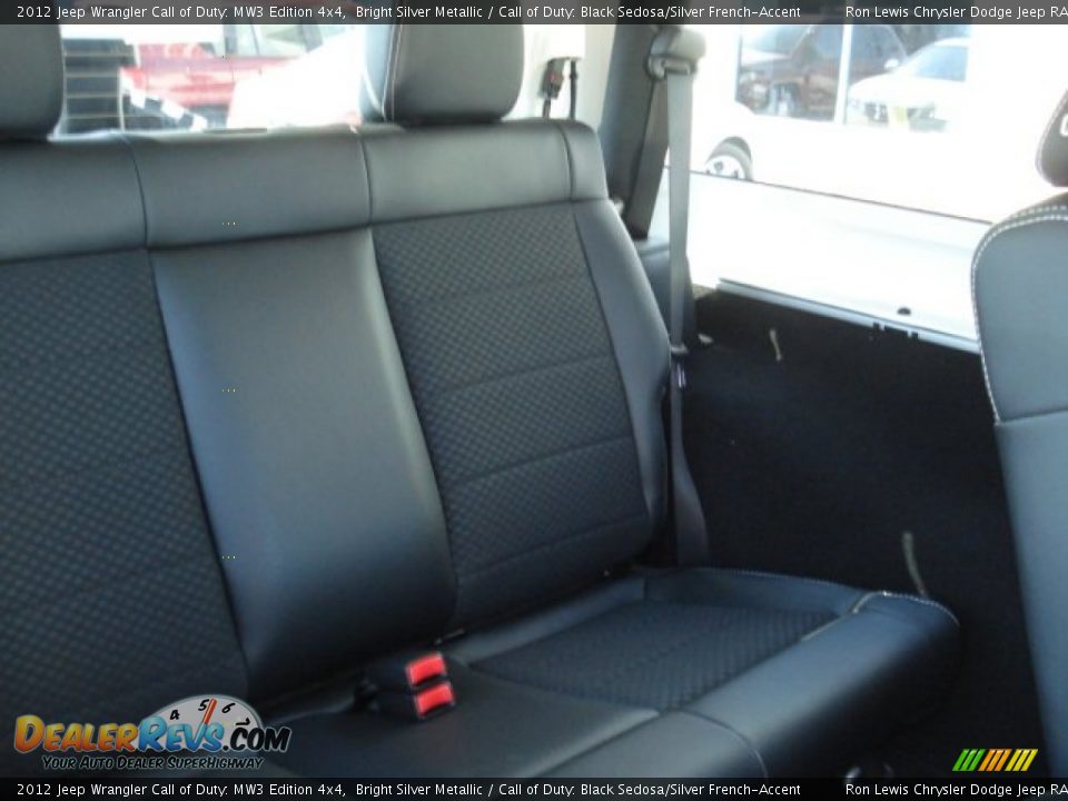 2012 Jeep Wrangler Call of Duty: MW3 Edition 4x4 Bright Silver Metallic / Call of Duty: Black Sedosa/Silver French-Accent Photo #17