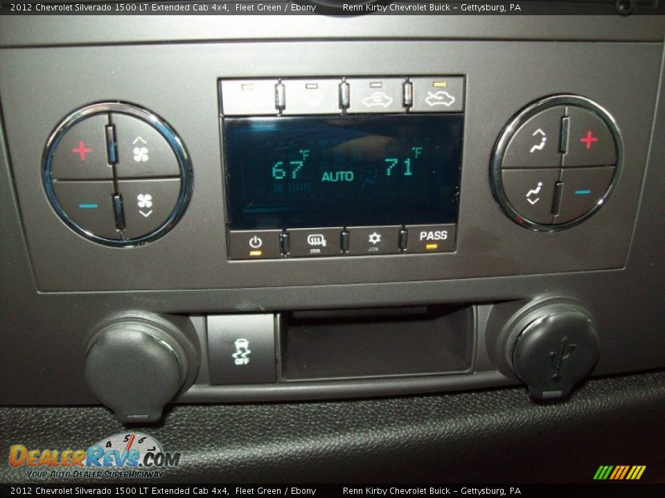 Controls of 2012 Chevrolet Silverado 1500 LT Extended Cab 4x4 Photo #22