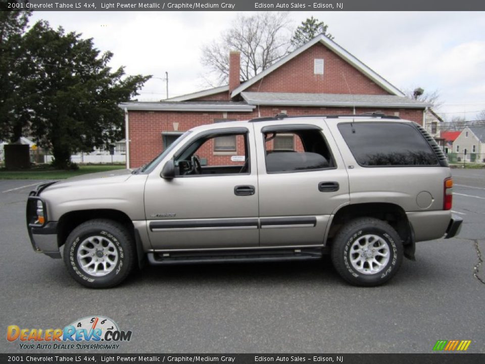 2001 Chevrolet Tahoe LS 4x4 Light Pewter Metallic / Graphite/Medium Gray Photo #1