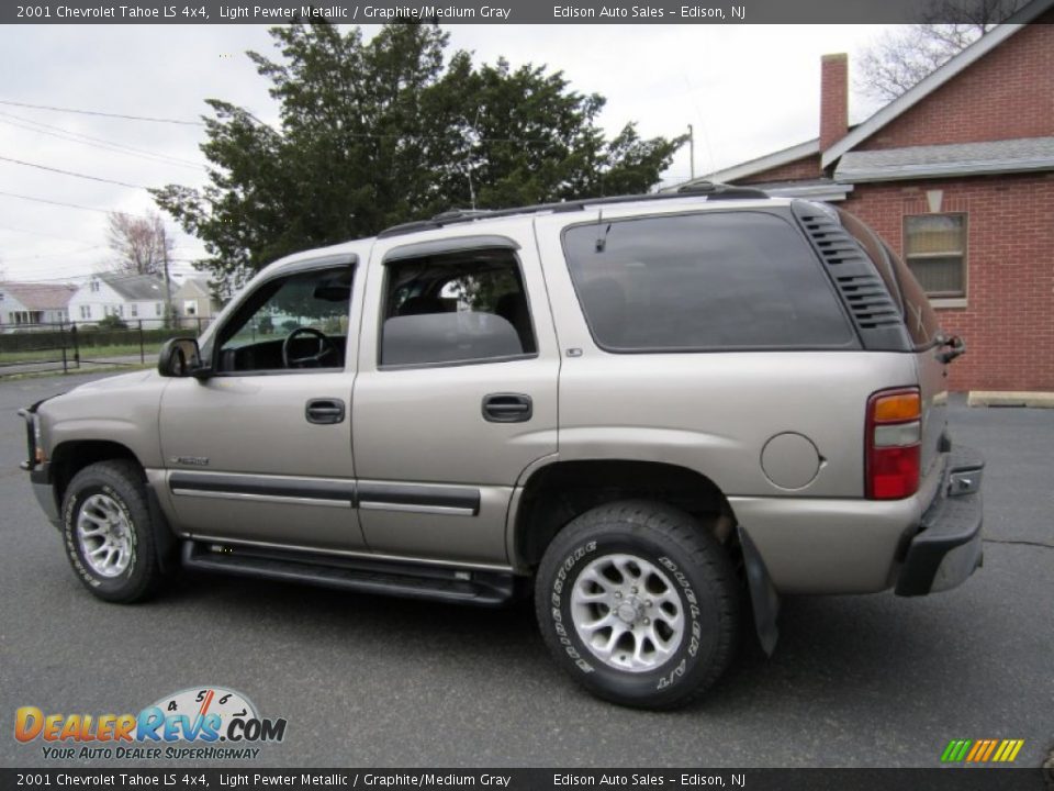 2001 Chevrolet Tahoe LS 4x4 Light Pewter Metallic / Graphite/Medium Gray Photo #4