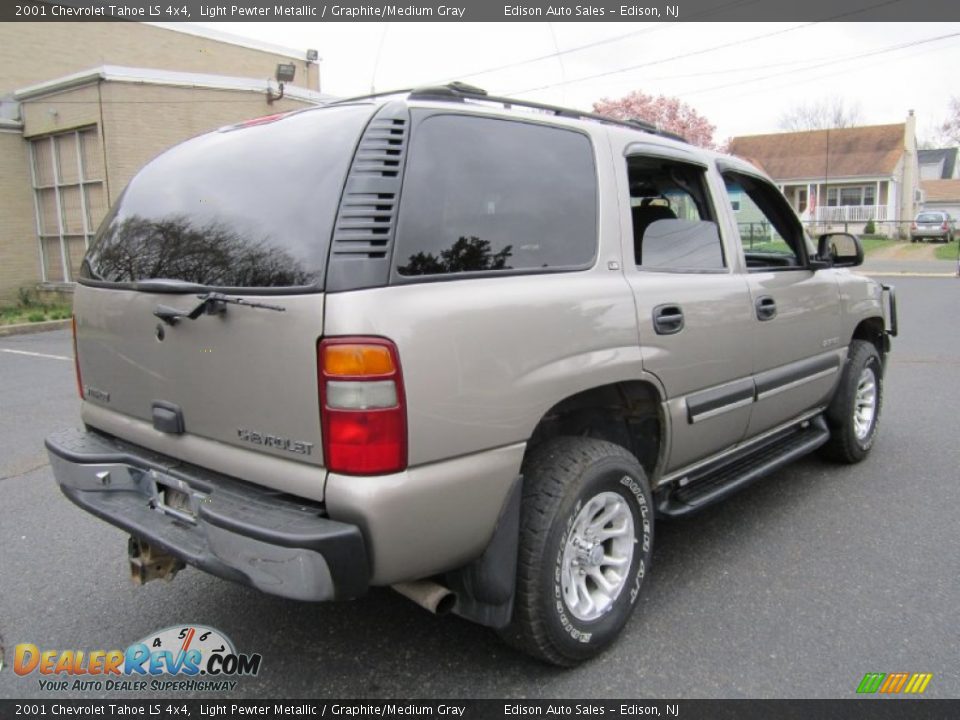2001 Chevrolet Tahoe LS 4x4 Light Pewter Metallic / Graphite/Medium Gray Photo #7