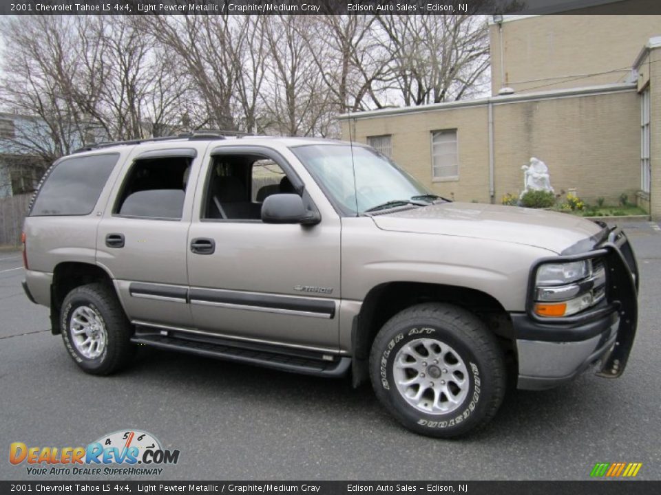 2001 Chevrolet Tahoe LS 4x4 Light Pewter Metallic / Graphite/Medium Gray Photo #10