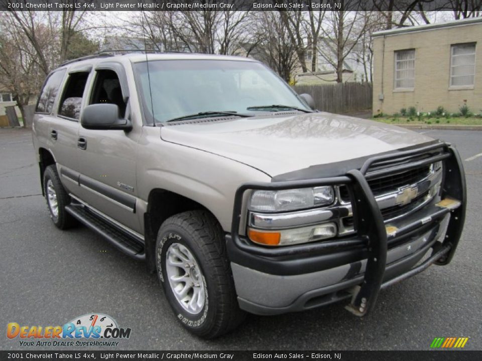 2001 Chevrolet Tahoe LS 4x4 Light Pewter Metallic / Graphite/Medium Gray Photo #11