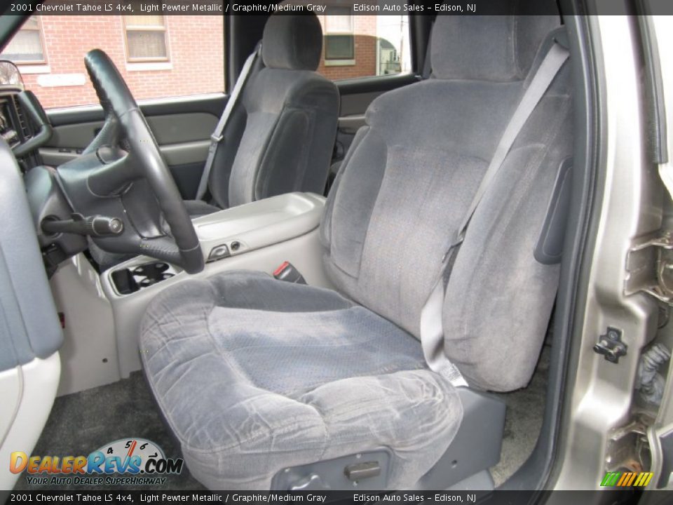 2001 Chevrolet Tahoe LS 4x4 Light Pewter Metallic / Graphite/Medium Gray Photo #13