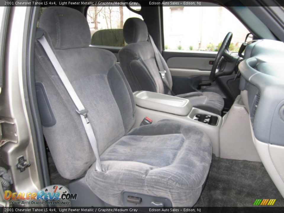 2001 Chevrolet Tahoe LS 4x4 Light Pewter Metallic / Graphite/Medium Gray Photo #14