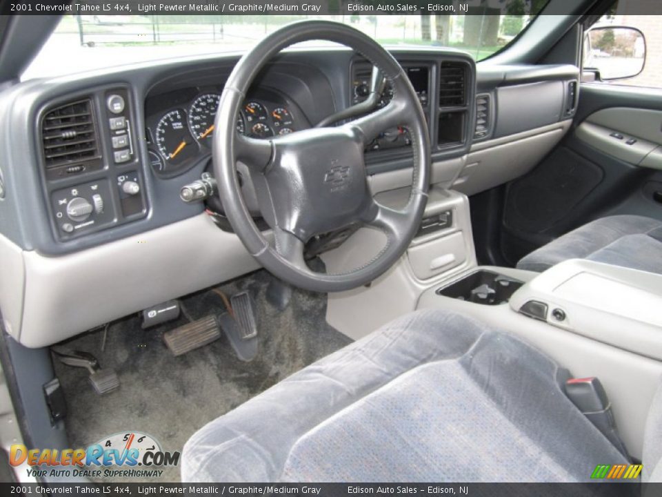 2001 Chevrolet Tahoe LS 4x4 Light Pewter Metallic / Graphite/Medium Gray Photo #15
