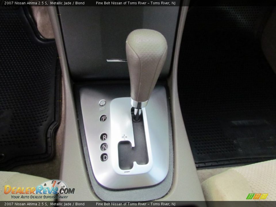 2007 Nissan Altima 2.5 S Shifter Photo #13
