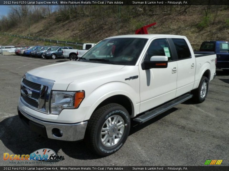 Front 3/4 View of 2012 Ford F150 Lariat SuperCrew 4x4 Photo #5