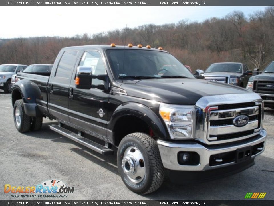 Front 3/4 View of 2012 Ford F350 Super Duty Lariat Crew Cab 4x4 Dually Photo #2