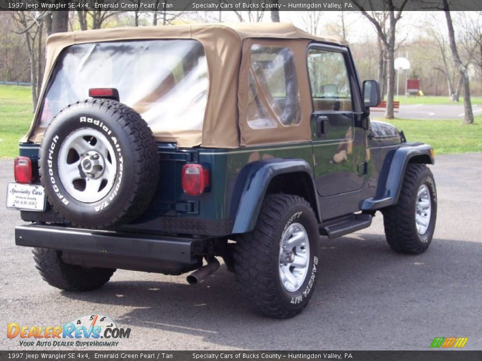 1997 Jeep Wrangler SE 4x4 Emerald Green Pearl / Tan Photo #8
