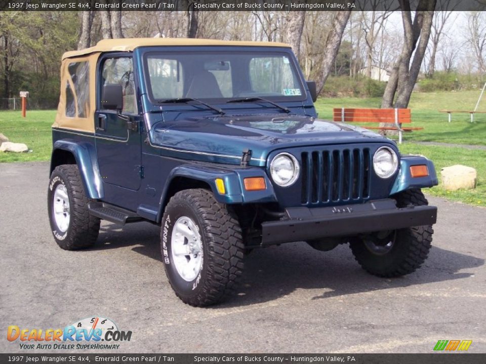 1997 Jeep Wrangler SE 4x4 Emerald Green Pearl / Tan Photo #10