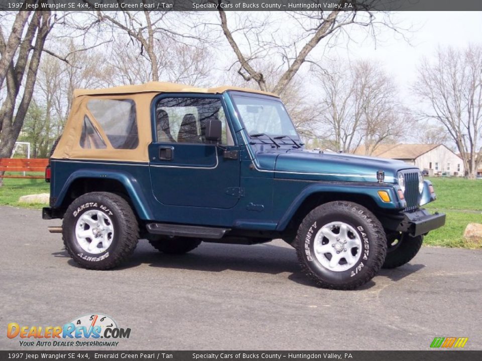 1997 Jeep Wrangler SE 4x4 Emerald Green Pearl / Tan Photo #12