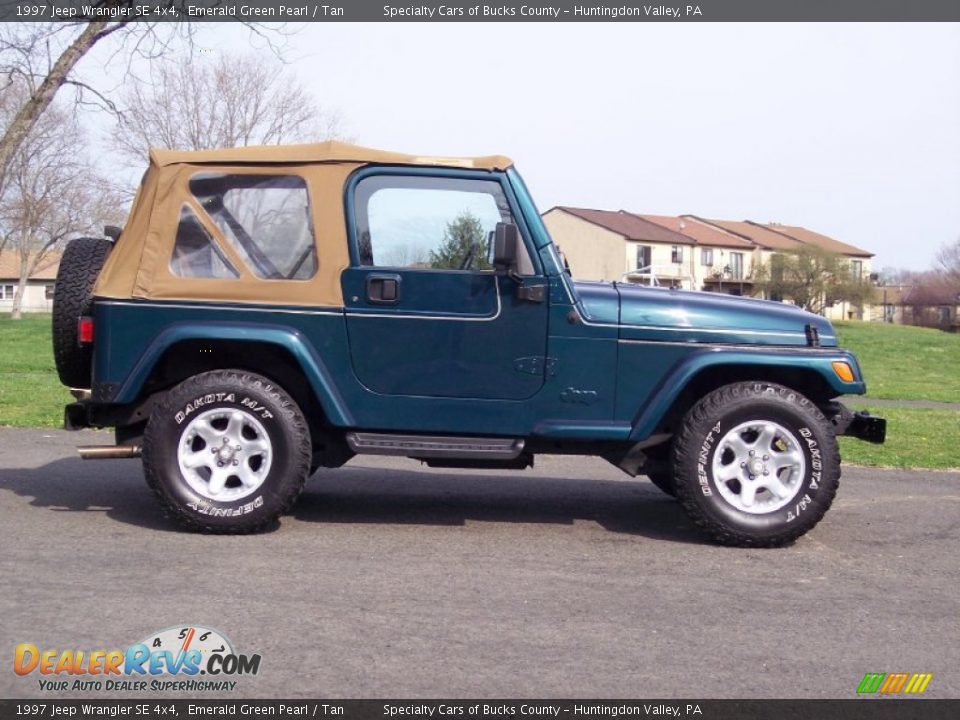 1997 Jeep Wrangler SE 4x4 Emerald Green Pearl / Tan Photo #13