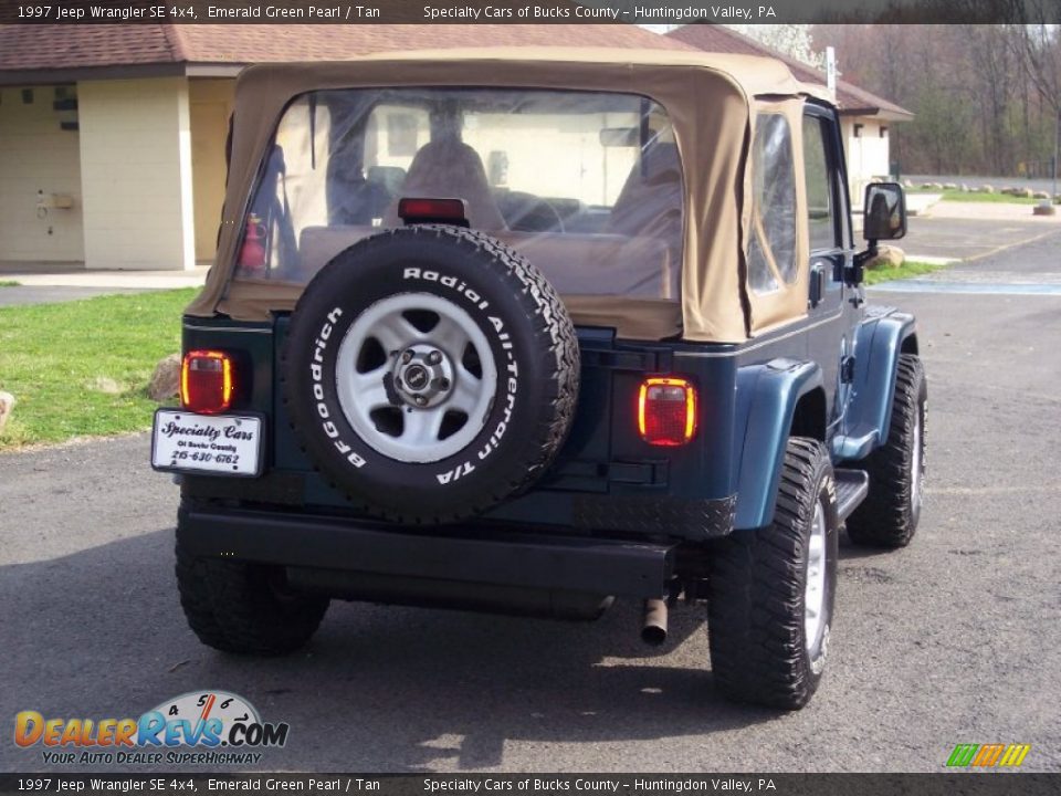 1997 Jeep Wrangler SE 4x4 Emerald Green Pearl / Tan Photo #16