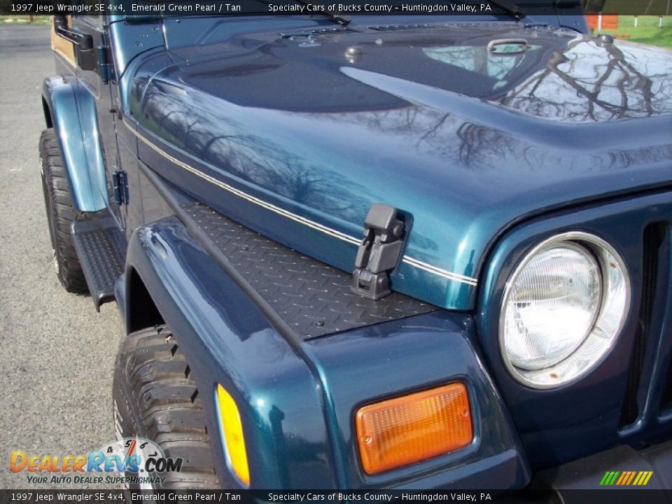 1997 Jeep Wrangler SE 4x4 Emerald Green Pearl / Tan Photo #18