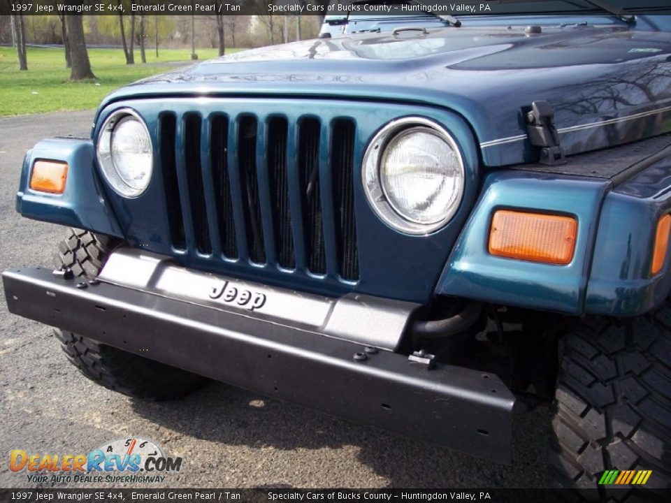 1997 Jeep Wrangler SE 4x4 Emerald Green Pearl / Tan Photo #21