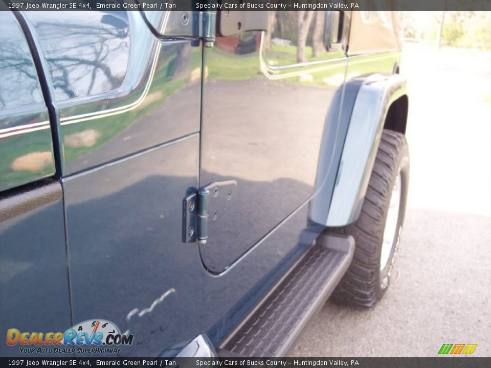 1997 Jeep Wrangler SE 4x4 Emerald Green Pearl / Tan Photo #24