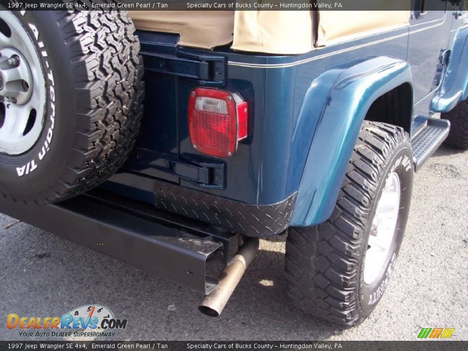 1997 Jeep Wrangler SE 4x4 Emerald Green Pearl / Tan Photo #29