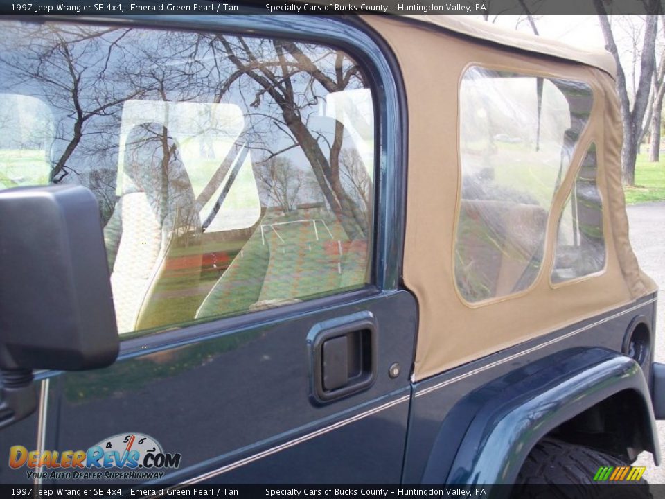 1997 Jeep Wrangler SE 4x4 Emerald Green Pearl / Tan Photo #33