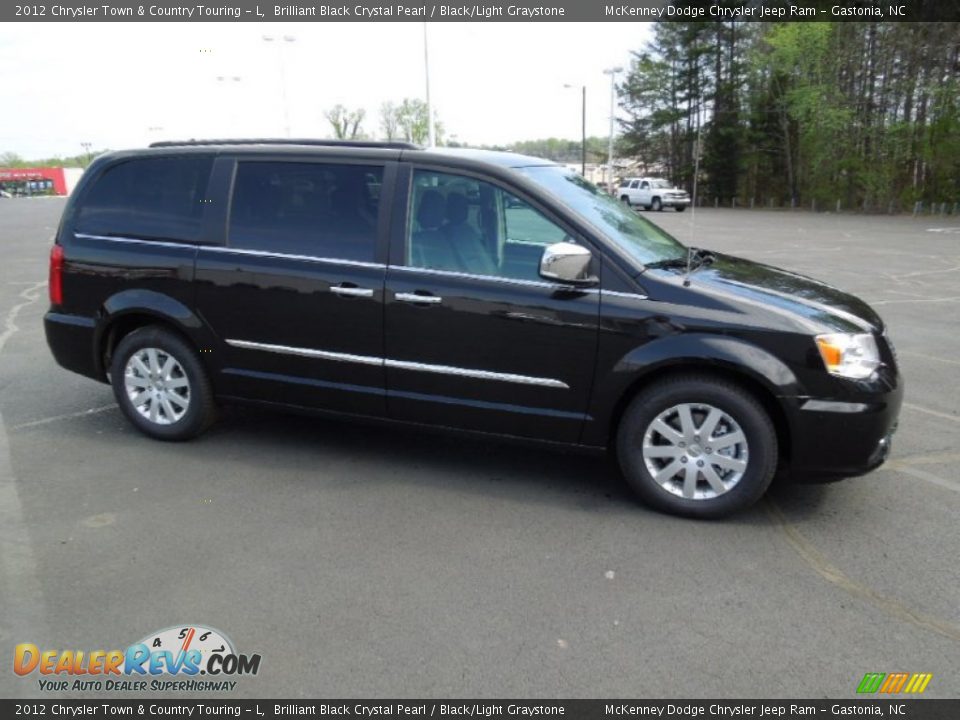 2012 Chrysler Town & Country Touring - L Brilliant Black Crystal Pearl / Black/Light Graystone Photo #3