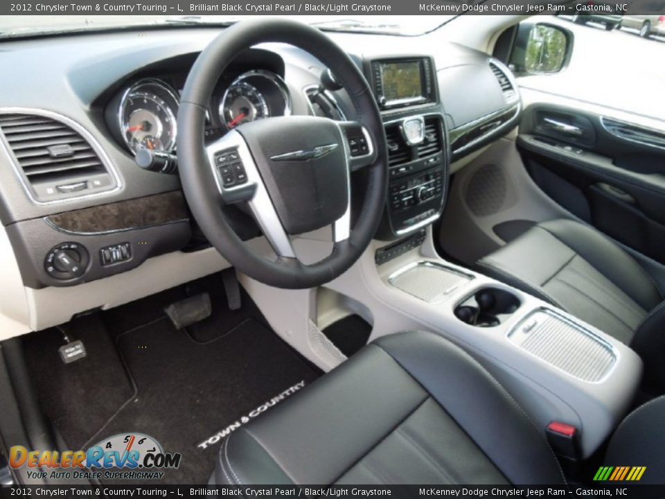 2012 Chrysler Town & Country Touring - L Brilliant Black Crystal Pearl / Black/Light Graystone Photo #29