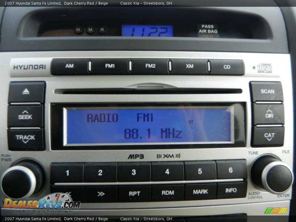 Audio System of 2007 Hyundai Santa Fe Limited Photo #17