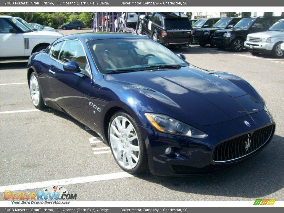 Front 3/4 View of 2008 Maserati GranTurismo  Photo #5