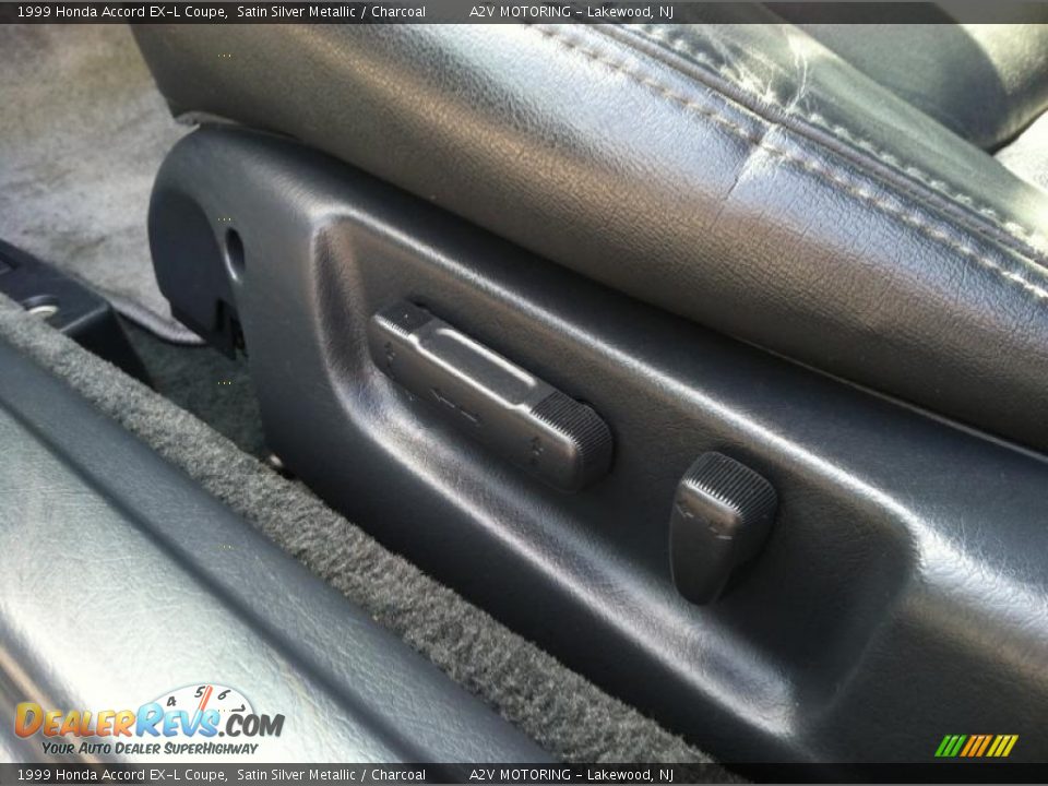 1999 Honda Accord EX-L Coupe Satin Silver Metallic / Charcoal Photo #18
