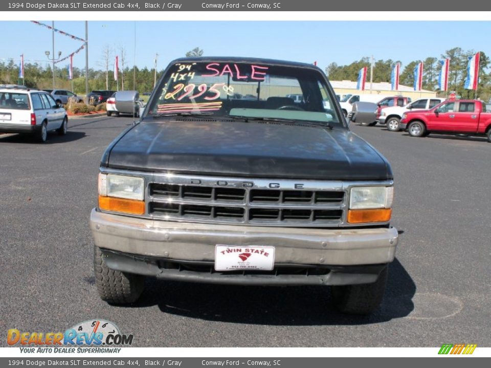 1994 Dodge Dakota SLT Extended Cab 4x4 Black / Gray Photo #2