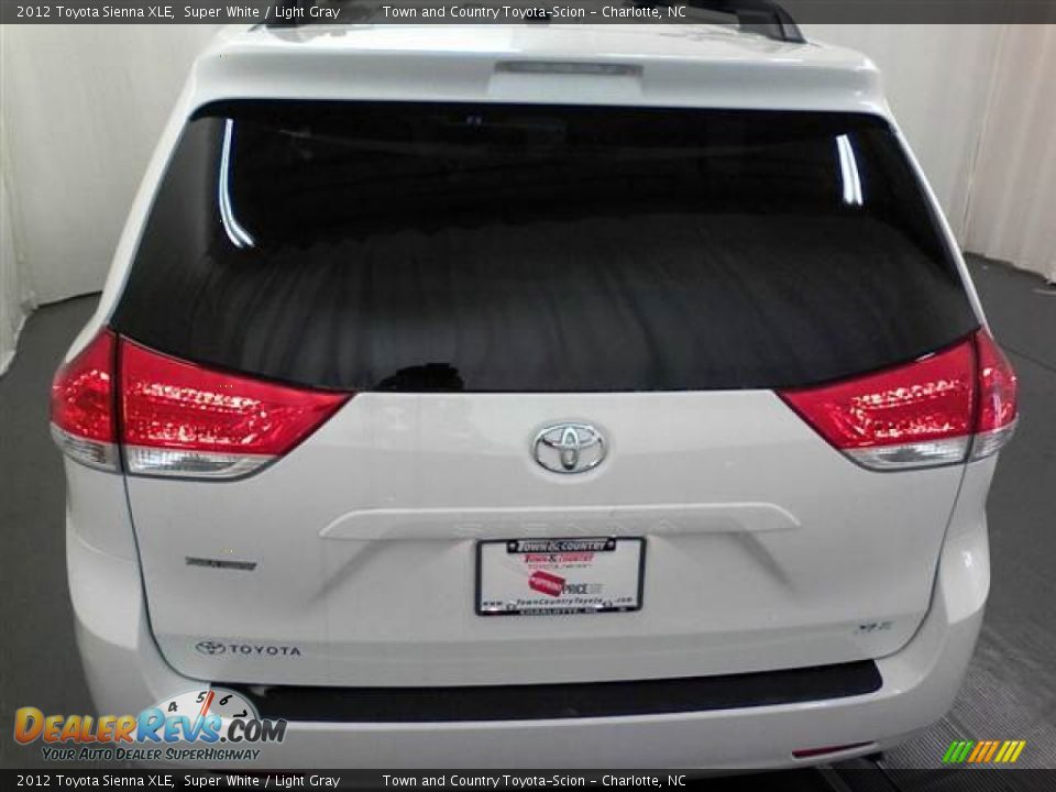 2012 Toyota Sienna XLE Super White / Light Gray Photo #3