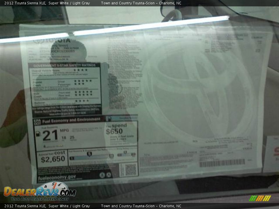 2012 Toyota Sienna XLE Super White / Light Gray Photo #7