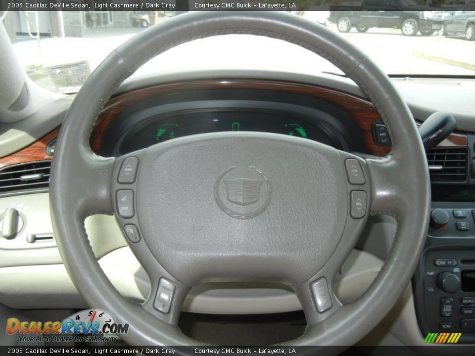 2005 Cadillac DeVille Sedan Light Cashmere / Dark Gray Photo #16