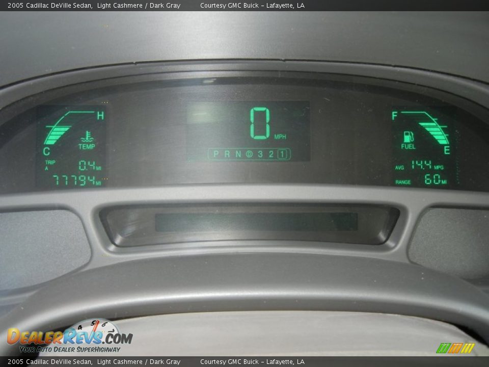 2005 Cadillac DeVille Sedan Light Cashmere / Dark Gray Photo #17