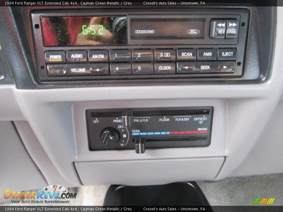 Controls of 1994 Ford Ranger XLT Extended Cab 4x4 Photo #12