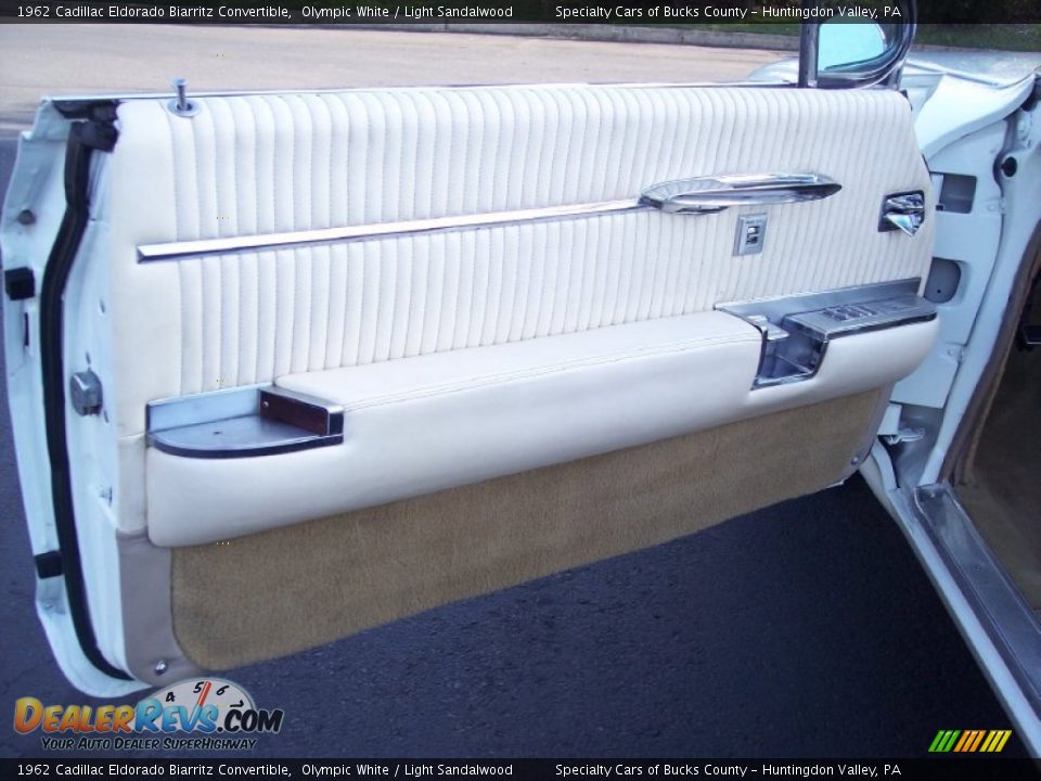 Door Panel of 1962 Cadillac Eldorado Biarritz Convertible Photo #32