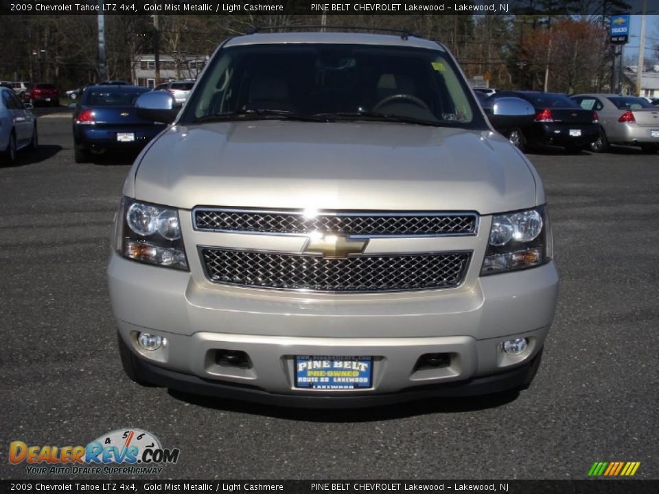 2009 Chevrolet Tahoe LTZ 4x4 Gold Mist Metallic / Light Cashmere Photo #2