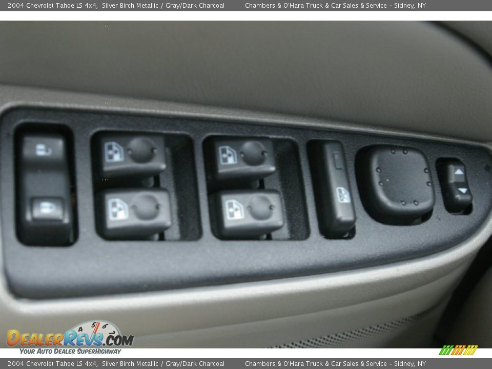 2004 Chevrolet Tahoe LS 4x4 Silver Birch Metallic / Gray/Dark Charcoal Photo #13
