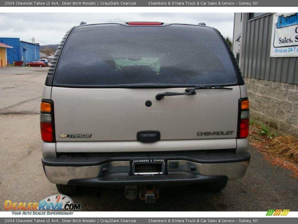 2004 Chevrolet Tahoe LS 4x4 Silver Birch Metallic / Gray/Dark Charcoal Photo #16