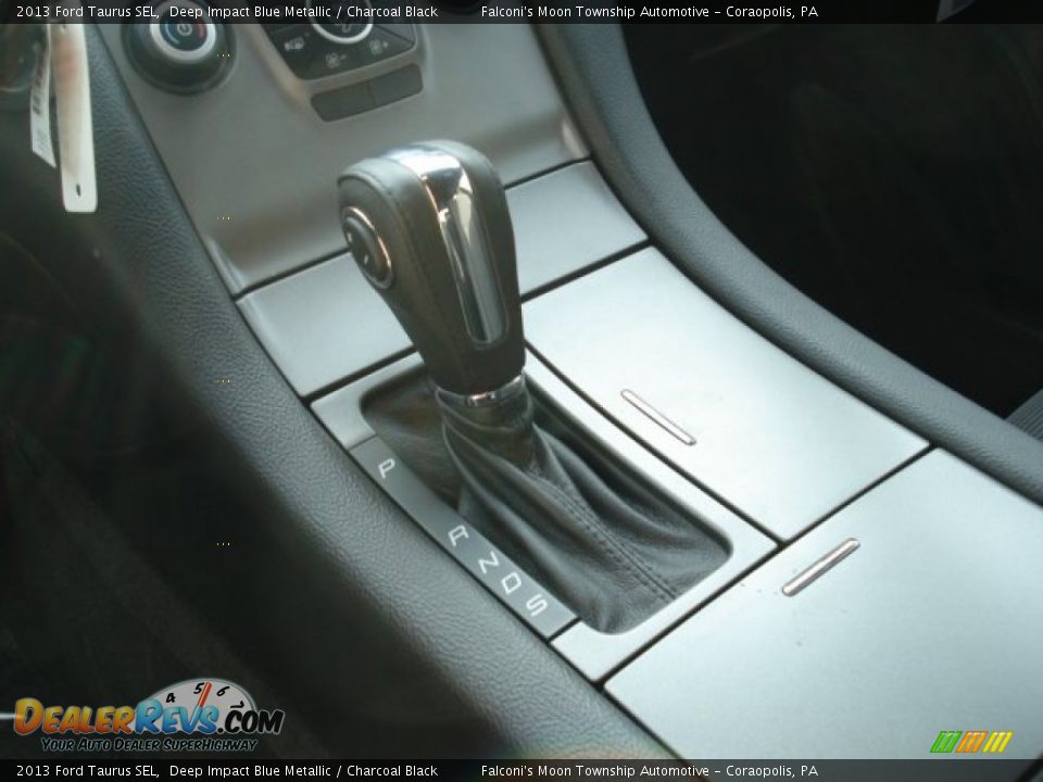 2013 Ford Taurus SEL Shifter Photo #16