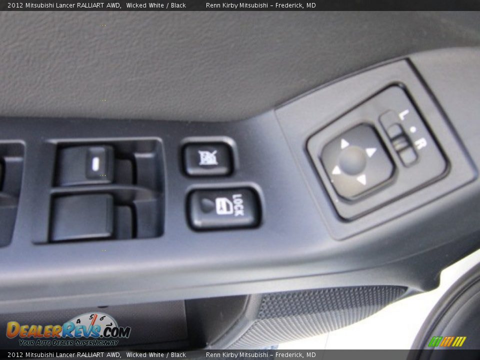 2012 Mitsubishi Lancer RALLIART AWD Wicked White / Black Photo #11