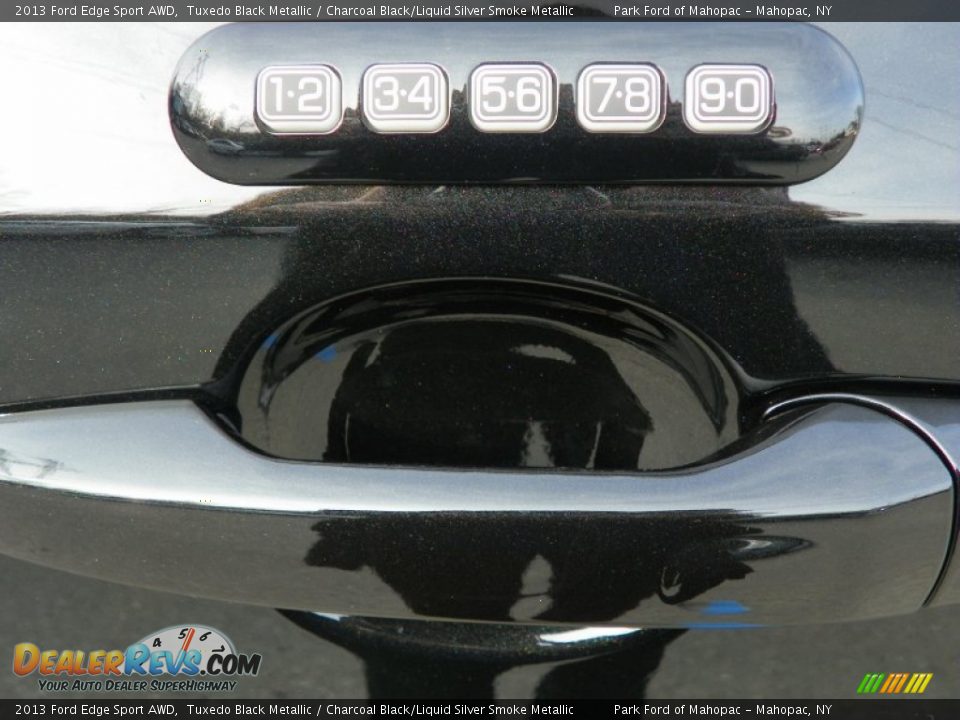 2013 Ford Edge Sport AWD Tuxedo Black Metallic / Charcoal Black/Liquid Silver Smoke Metallic Photo #11